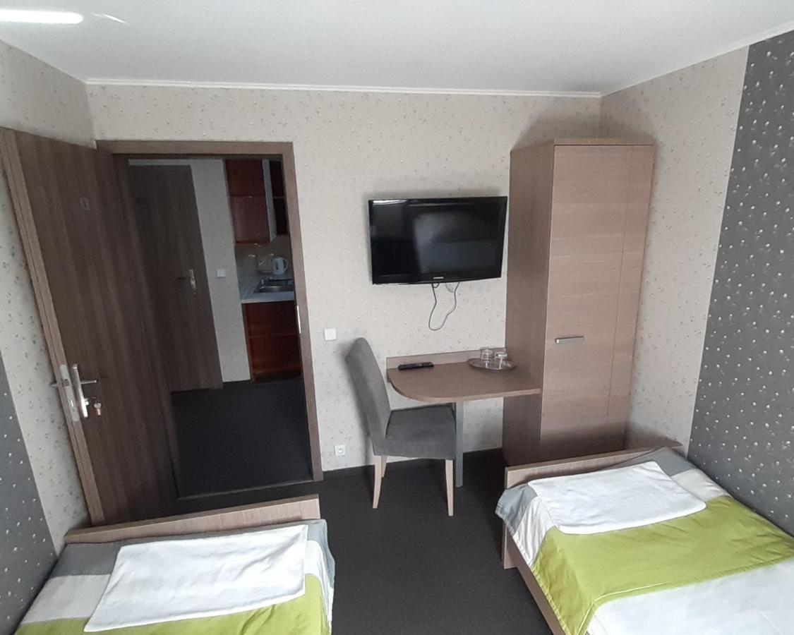 Restauracja I Noclegi Pod Kasztanami Oppeln Exterior foto
